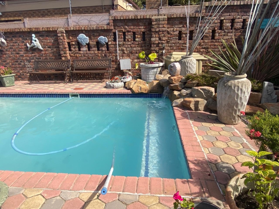3 Bedroom Property for Sale in Deoville Park Western Cape